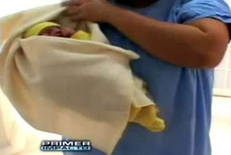 Meksikanka (9) koja se porodila zapravo ima 12 godina, a otac bebe je njen očuh