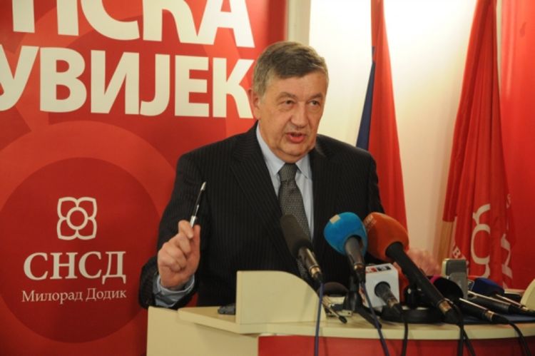Radmanović: Novorođenčad će ostati bez matičnih brojeva