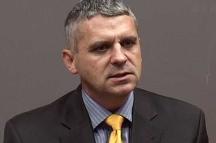 Domić zaustavio zapošljavanje u administraciji u Brčkom