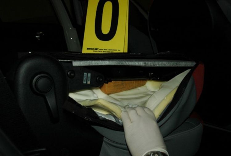 U FIAT-u švercovali kilogram kokaina