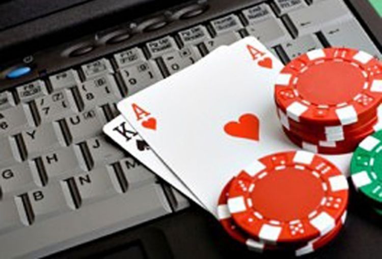 Internet ostaje slobodan: RAK povukao odluku o cenzuri stranica za online klađenje