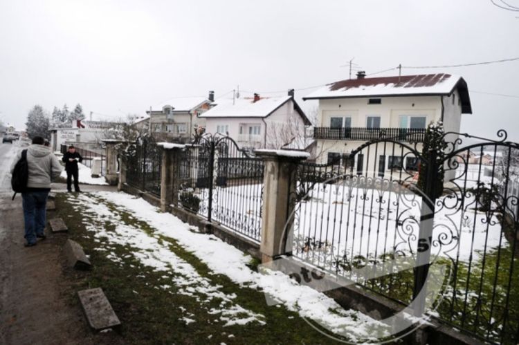 Lopovi u Laktašima opljačkali kuću vlasnika zlatare Oniks, policija ih ulovila u Gradišci
