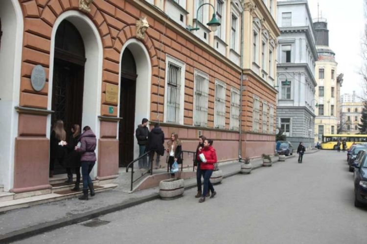 Samo u USK i BPK uvode obaveznu srednju školu