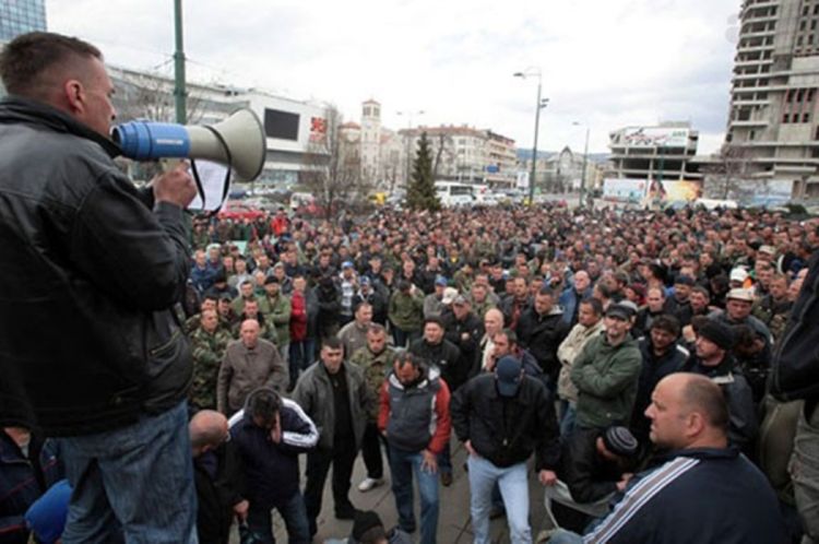 Oko 1.500 boraca protestvuje ispred parlamenta FBiH