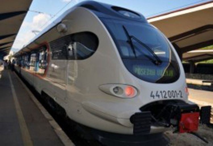  Željeznice FBiH vraćaju moderni niskopodni voz Končaru: Nema novca za otplatu duga