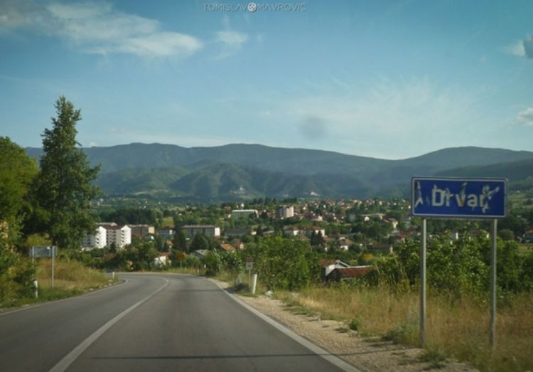 Drvarčani sahranjuju svoj grad