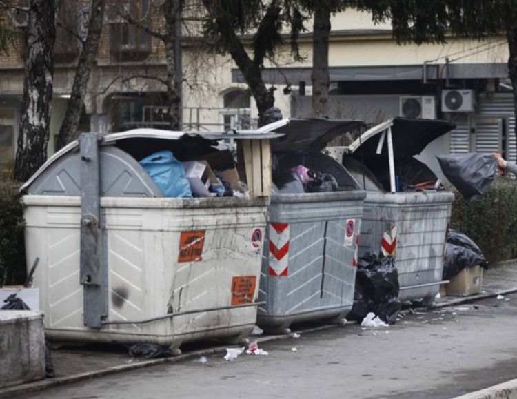 Banjaluka: U smeće bacaju i bombe
