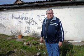 U Crkvini kod Šamca grafit Ubij Srbina