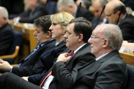 Dodik: Vlada će dati novi pečat rješenjima