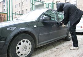 Pale: Našli alat za krađe luksuznih auta