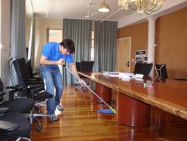 Štednja: Švajcarski funkcioneri sami čiste kancelarije