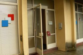 Na stranackim prostorijama Hrvata okačen srpski grb