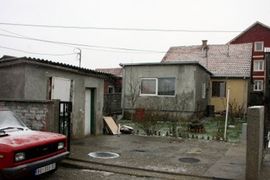 Nožem ubio suprugu, pa izvršio samoubistvo, tijela našao sin