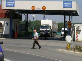 Oprez, vozači: Gužve na prelazima Gradiška i Brod