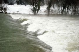 Izlila se Kupa, a u Zagrebu klizište
