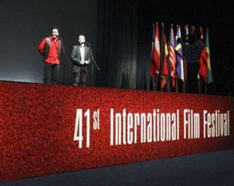 Premijerom filma Falsifikator večeras se završava Fest