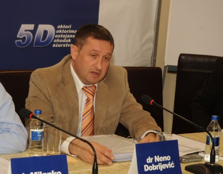 UKC Banjaluka: Kofere pakuje  30 ljekara?