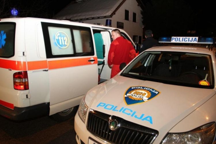 Tragičan kraj drame u Rakovici: Muškarac koji je se zatvorio u kuću pronađen mrtav