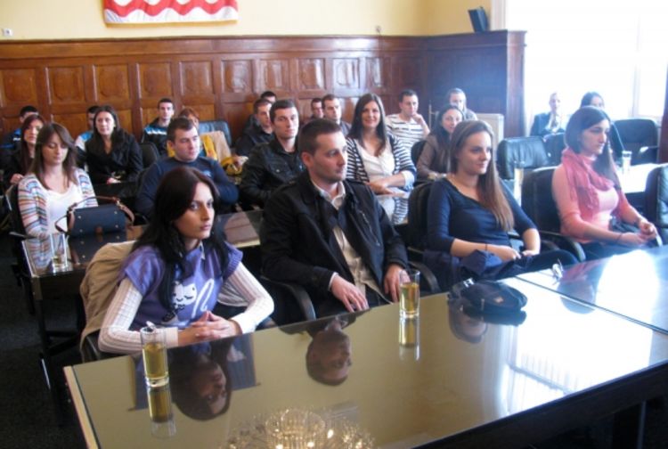 Potpisani ugovori sa 24 studenta