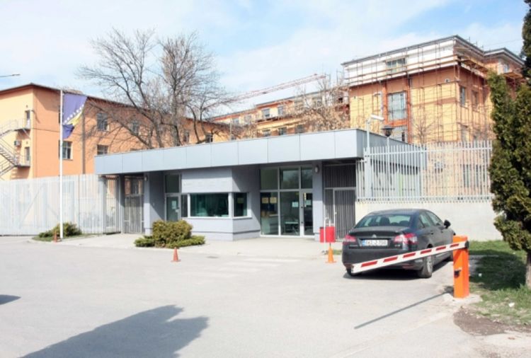 Bezuspješno pokušavao da spase sina iz kasarne Viktor Bubanj