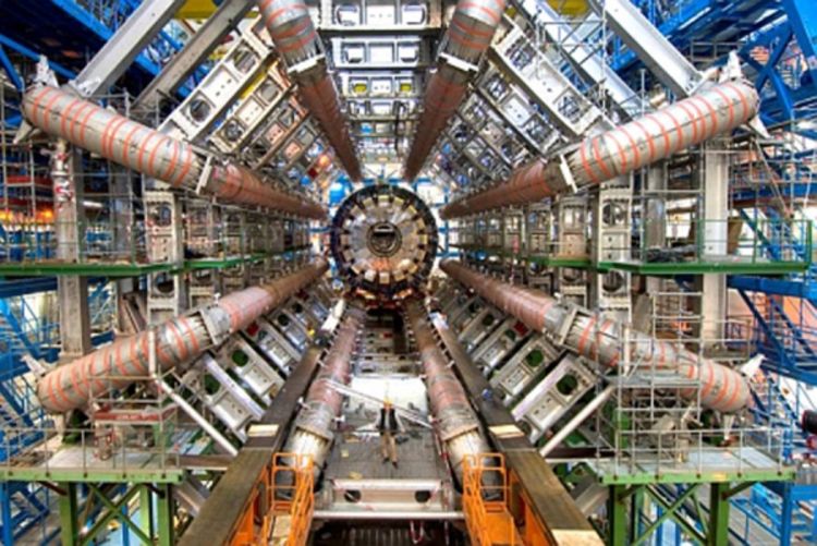 CERN: Izgleda da ono jeste Božja čestica