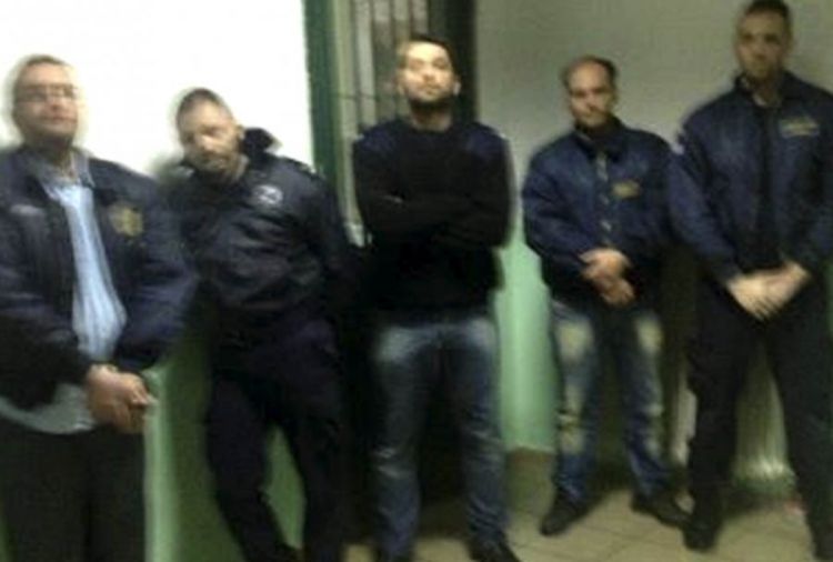 Predao se plaćeni ubica koji je držao taoce u Grčkoj