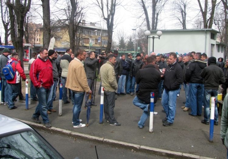 Bivši vojnici protestuju u parku