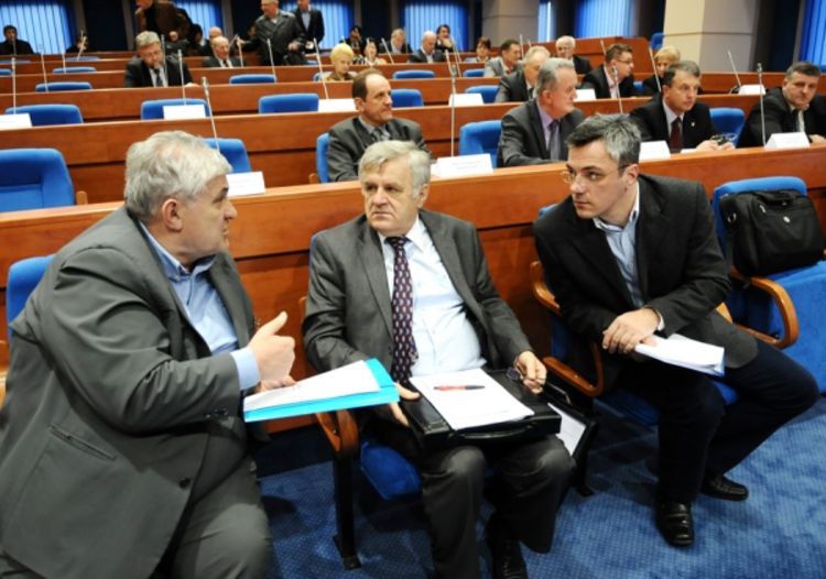 Zakon o imovini suprotan Ustavu RS