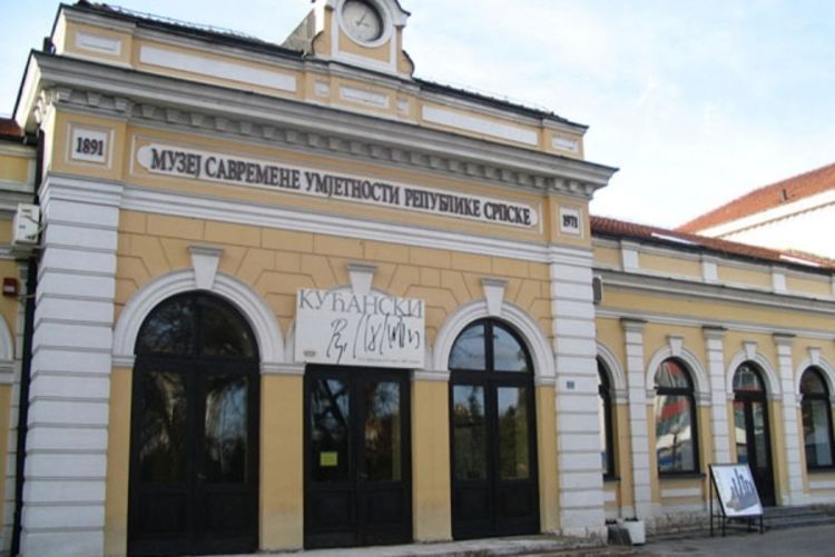 Autoprevoz blizu prodaje zgrade Muzeja savremene umjetnosti RS