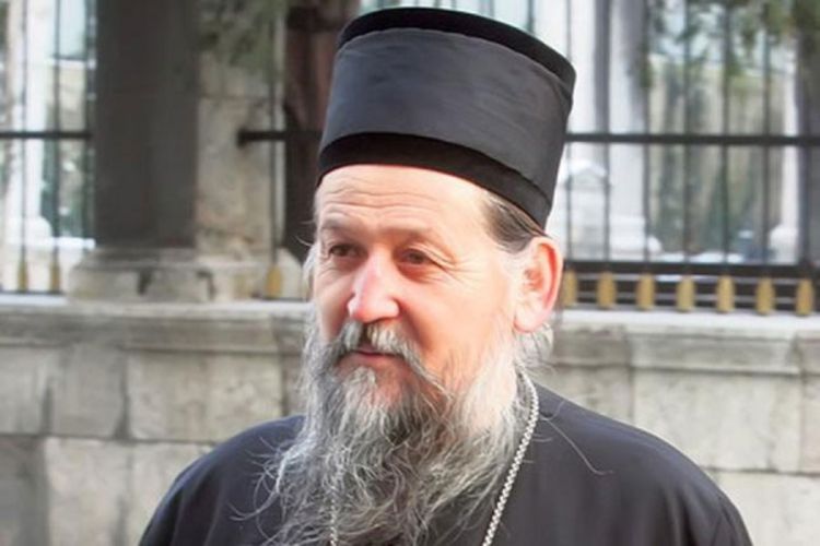 Tvrdi da je žrtva vladike Pahomija: Ljubio me po vratu i pipao po genitalijama