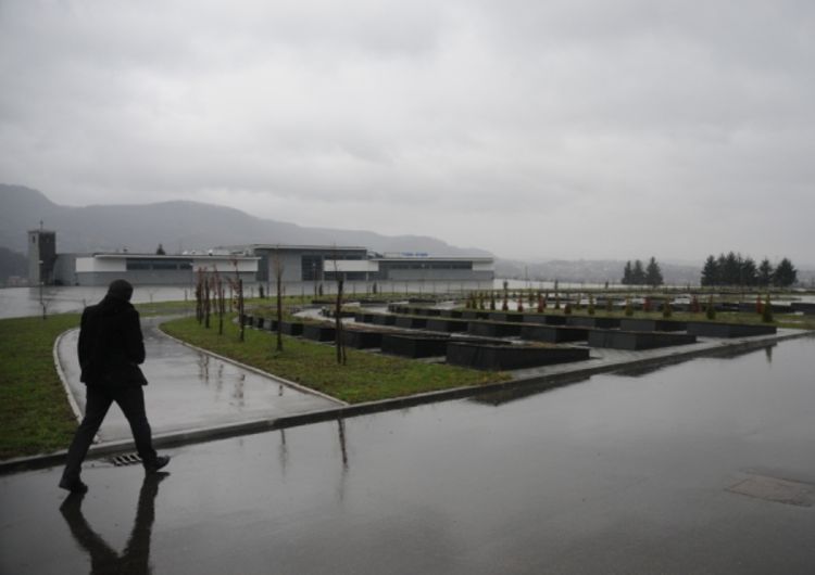 Čeka se postavljanje ograde oko novog groblja u Vrbanji
