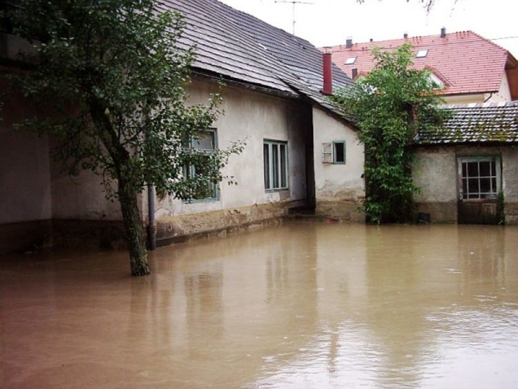 Poplave i dalje problem u nekoliko opština