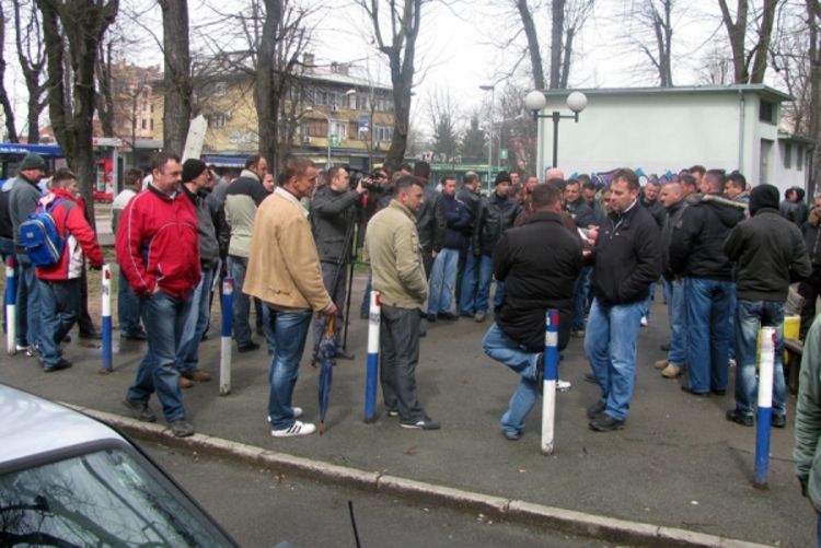 Otpuštene vojnike niko ne želi da primi