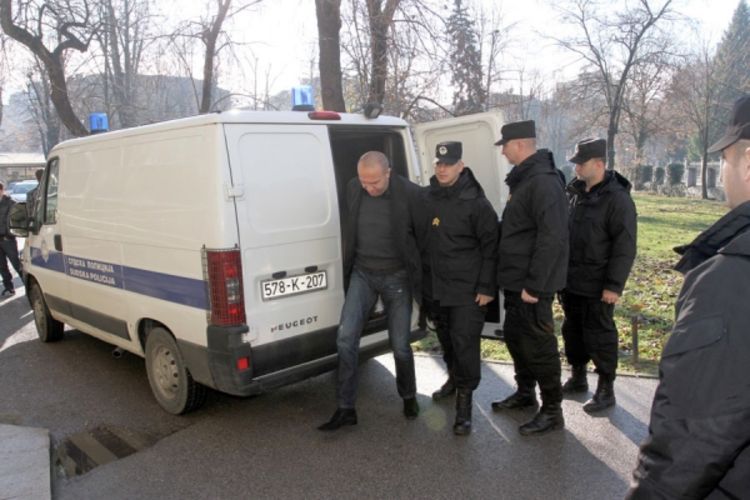 Kaurin priznao, Ćelo ostao sam