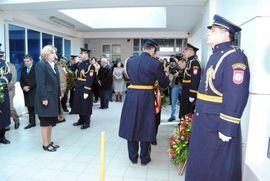 Položeni vijenci na spomenik stradalim pripadnicima MUP-a