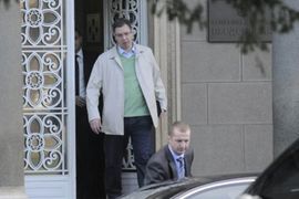 Državni vrh u zasjedanju: Vučić čeka Nikolićev "mig"
