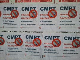 Novi Sad: Rat plakatima i grafitima
