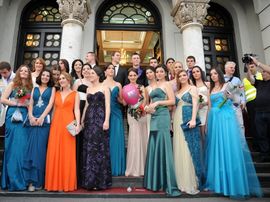 Udar na kućni budžet: Deset miliona za maturski bal