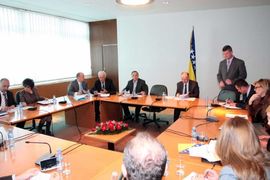 Teško im posjetiti ministre u istoj zgradi