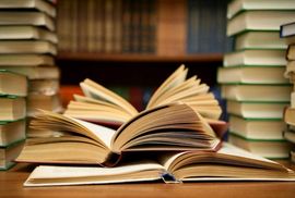 Biblioteci donirana vrijedna kolekcija knjiga