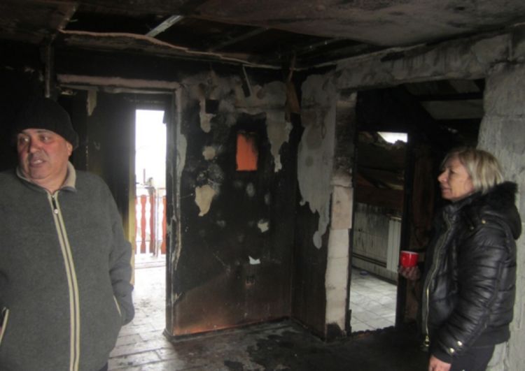 Tuzla: Spasili unučad iz požara