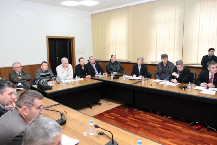 Premijer i ministar nisu ni došli na sastanak o zakonu o penzionisanju boraca