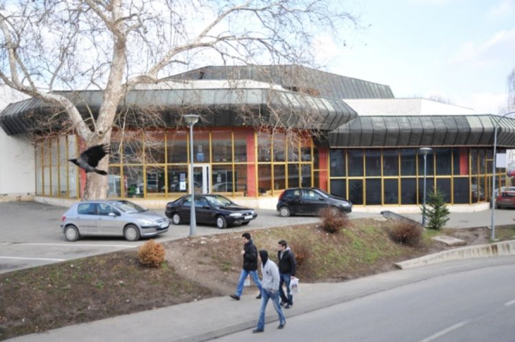 Administrativna služba: Omladinski savjet ne može biti partner u Domu omladine