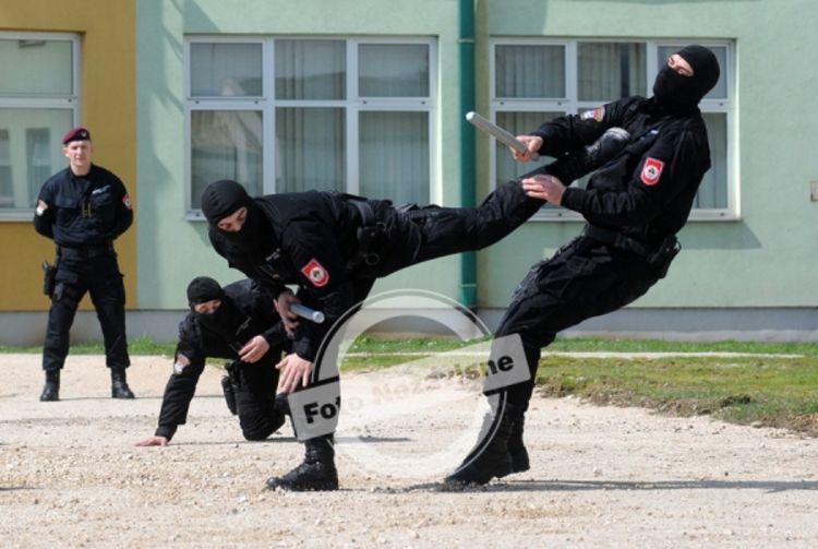 Specijalci izveli pokaznu vježbu