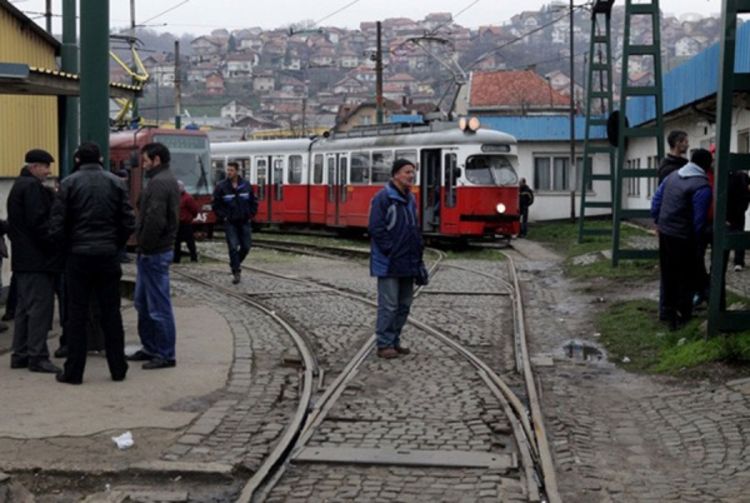 GRAS: Nek nas pobiju ili da tražimo azil za treću zemlju