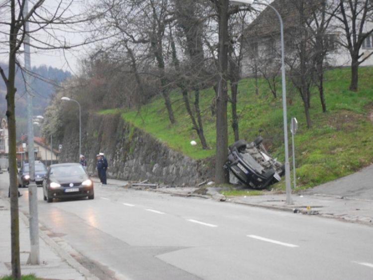 Saobraćajka u Banjaluci: Tri osobe teško povrijeđene