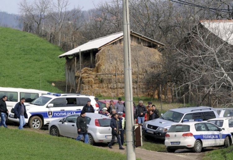 Krvava zora u Velikoj Ivanči: Ubio majku, sina i 11 komšija