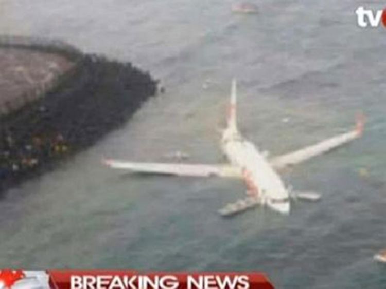 ČUDO: Avion sa 172 putnika promašio pistu i uletio u okean, svi putnici preživjeli