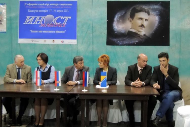 Otvoren Inost mladih
