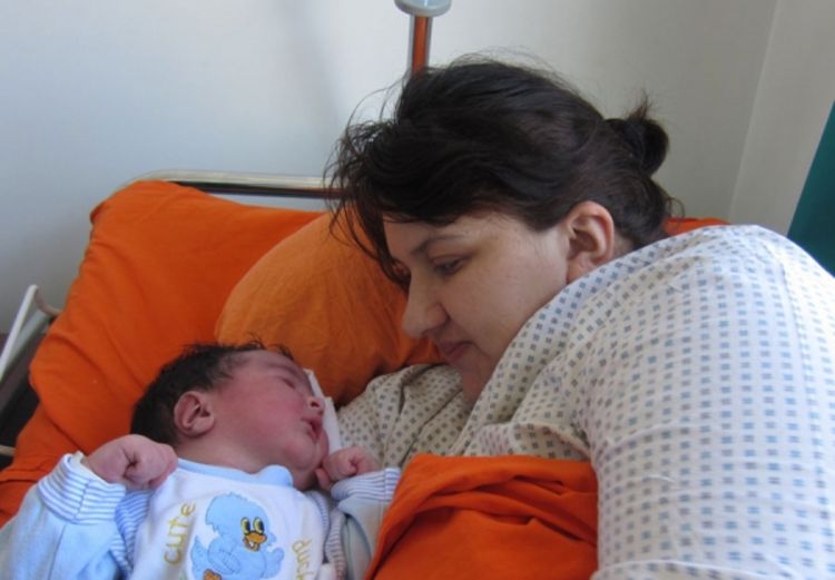 U Tuzli rođena beba od 6 kilograma
